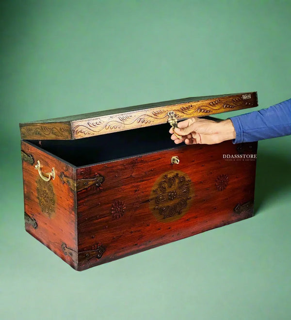Wooden Trunk2