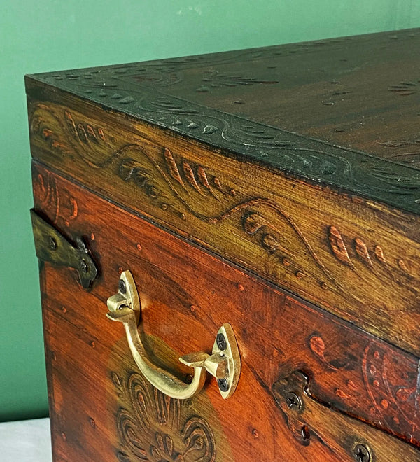 Wooden Trunk7